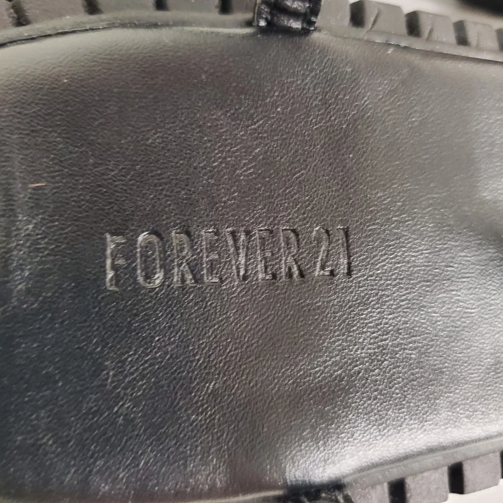 Forever 21 Womens Y2K Chunky Platform Strappy Heels Size 8 Black Summer Coquette